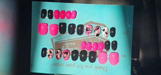 RTS Black/Pink Hearts